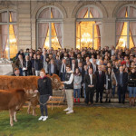 Une 1ère depuis 30 ans, une vache Limousine à l'Assemblée Nationale