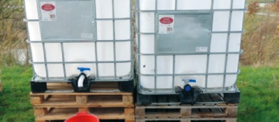 Mise en place  de containers  pour l’aliment liquide